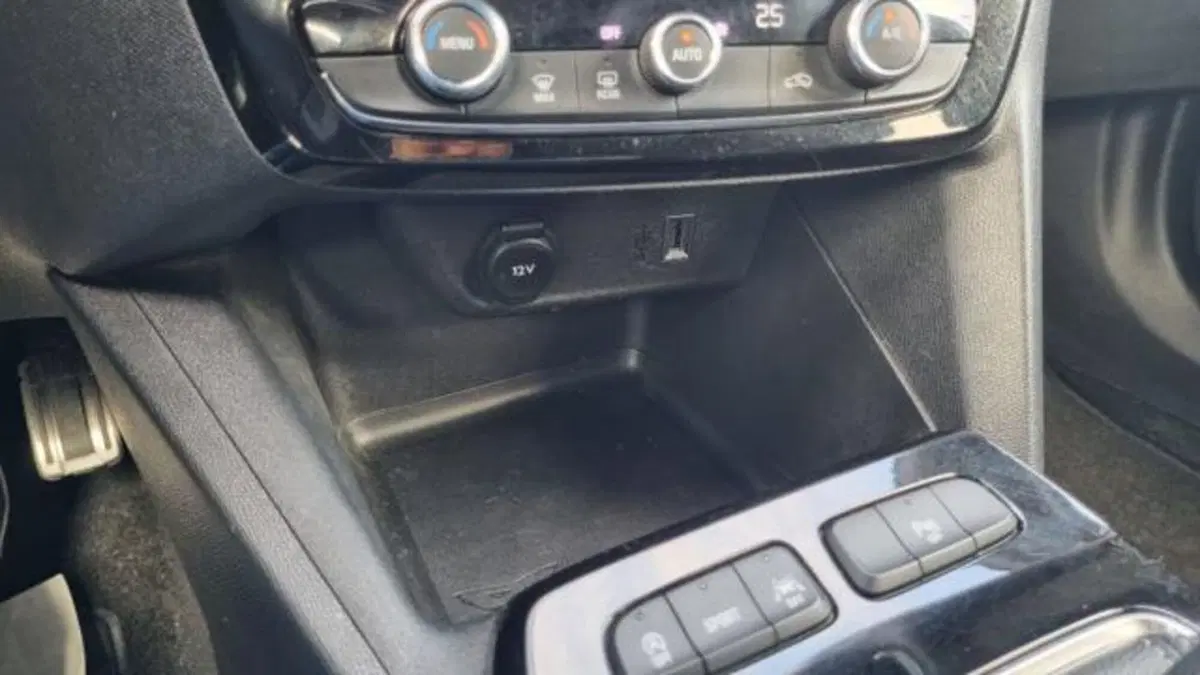 Opel Mokka usata a Savona (12)