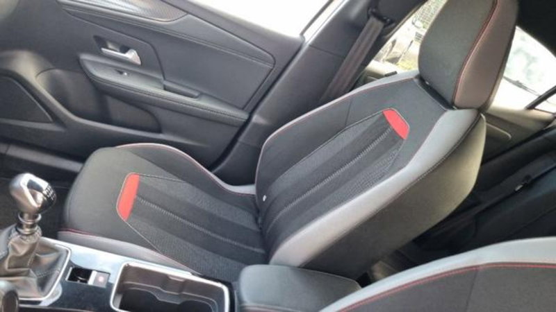 Opel Mokka usata a Savona (14)