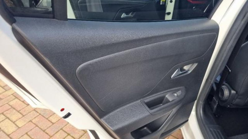 Opel Mokka usata a Savona (18)