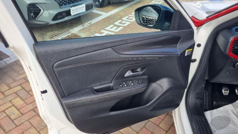 Opel Mokka usata a Savona (19)
