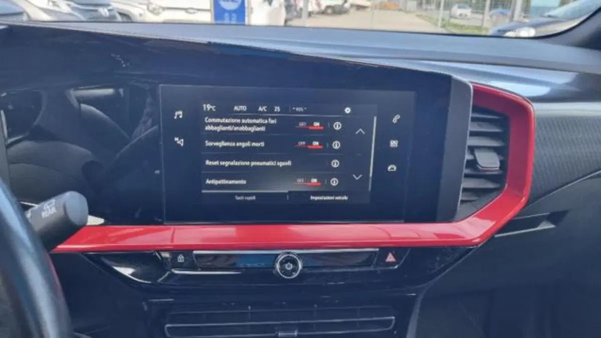 Opel Mokka usata a Savona (7)