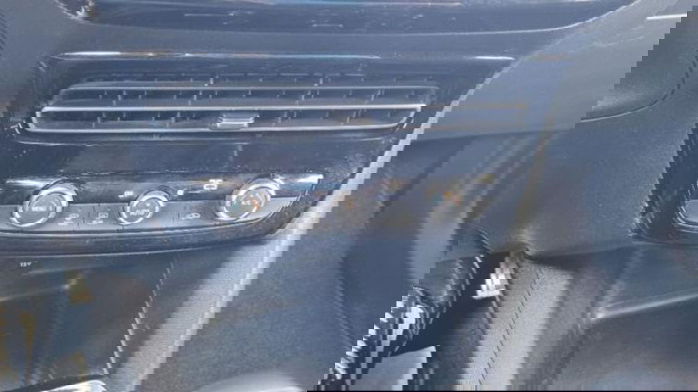 Opel Mokka usata a Savona (8)