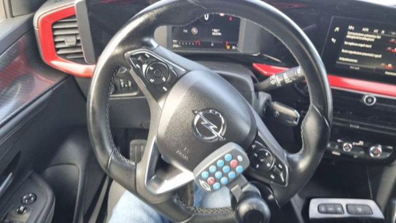 Opel Mokka usata a Savona (9)