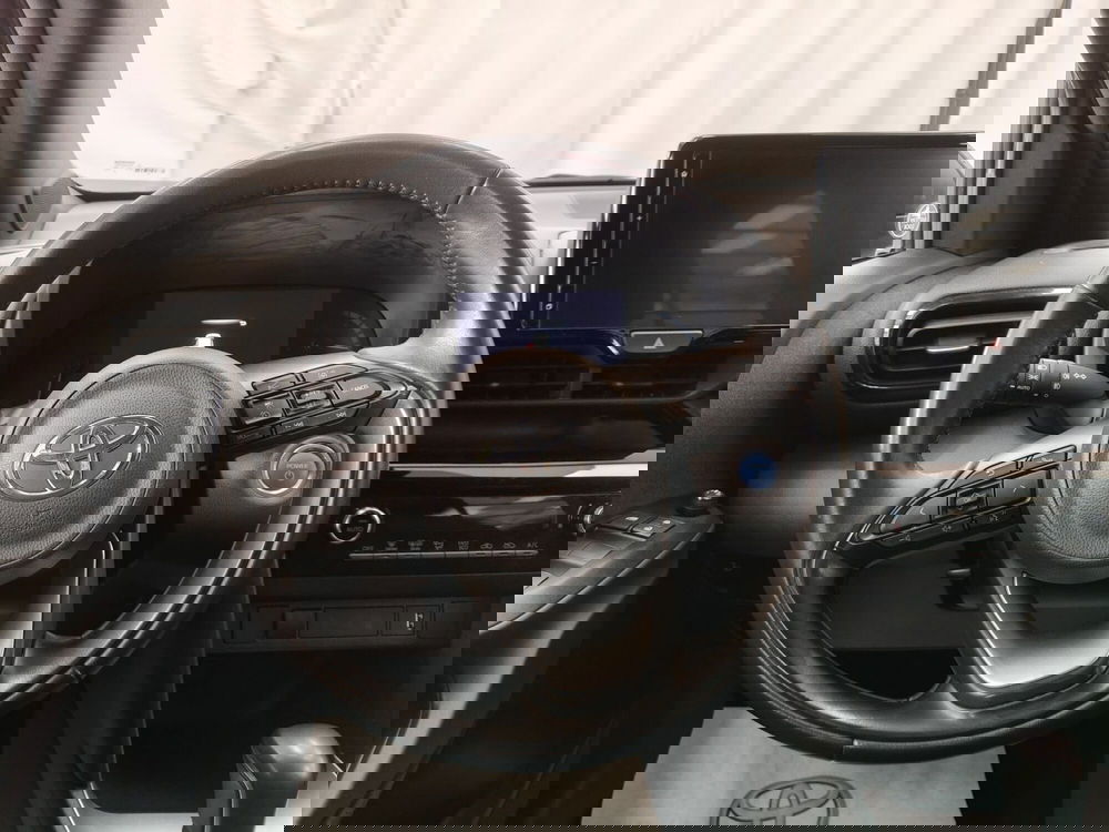 Toyota Yaris Cross usata a Frosinone (11)