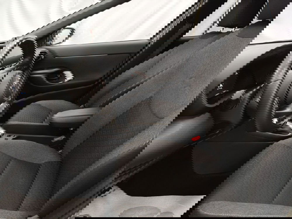 Toyota Yaris Cross usata a Frosinone (15)