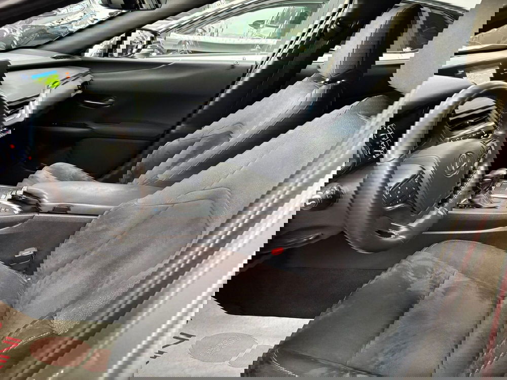 Lexus UX usata a Modena (13)