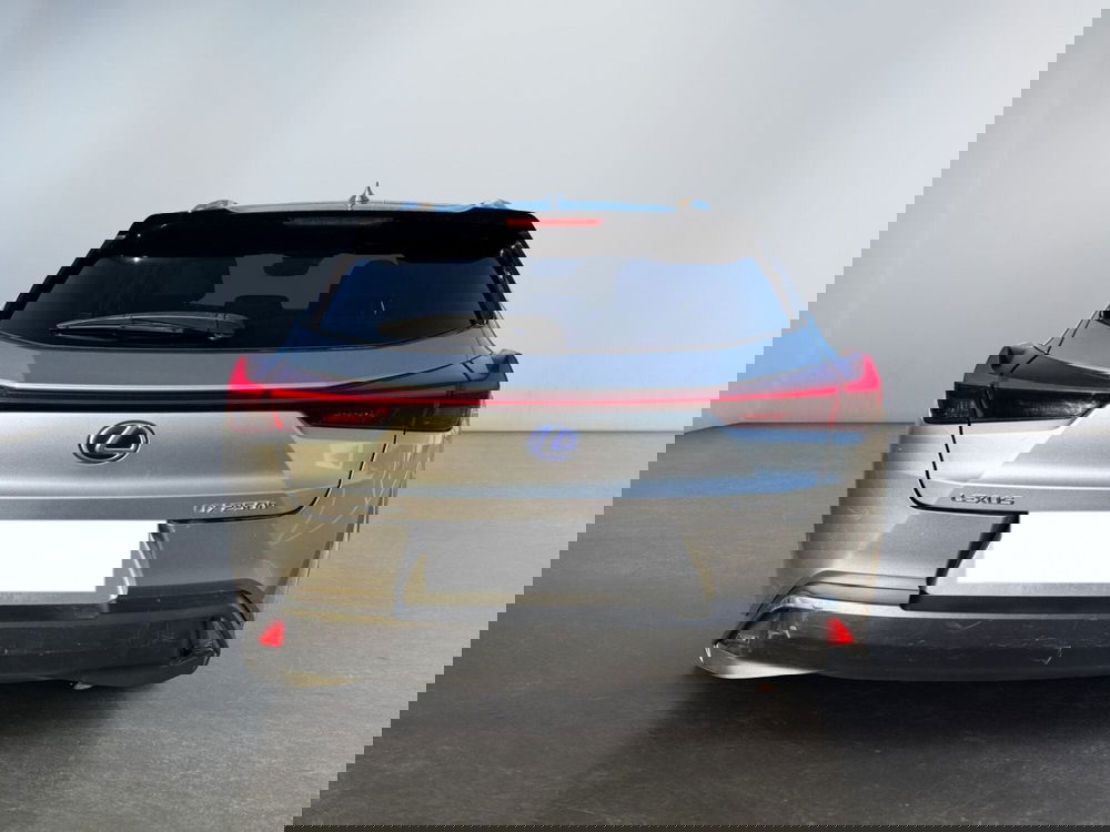 Lexus UX usata a Modena (6)