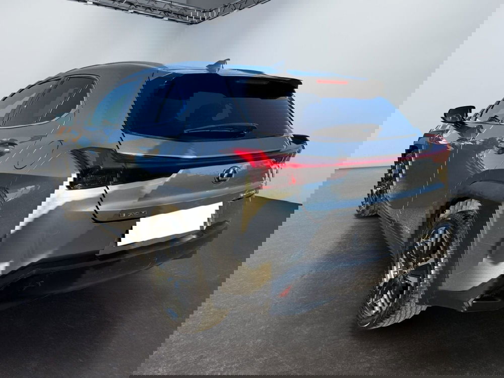 Lexus UX usata a Modena (7)