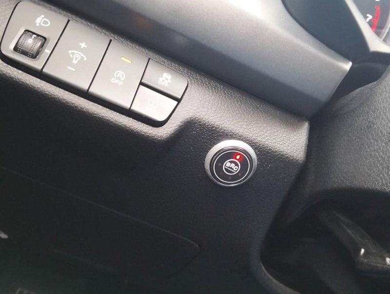 Kia Rio usata a Como (10)