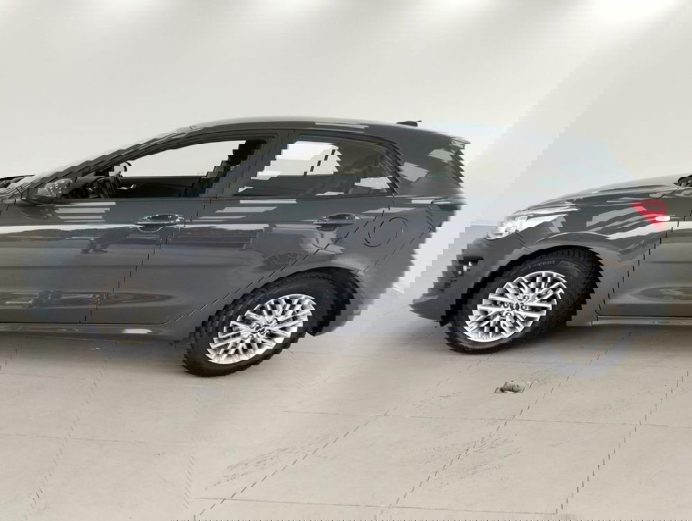 Kia Rio usata a Como (8)