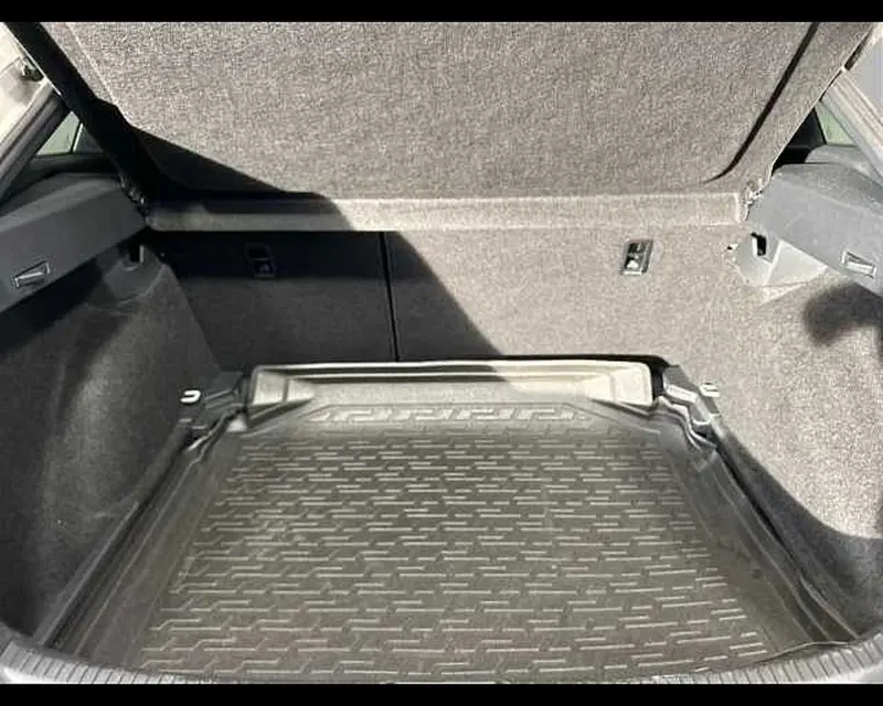 Volkswagen Taigo usata a Roma (12)