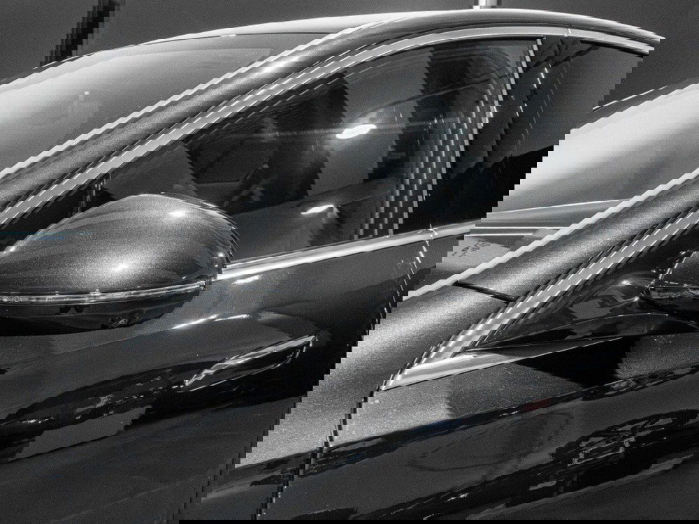 Mercedes-Benz Classe E nuova a Ancona (10)