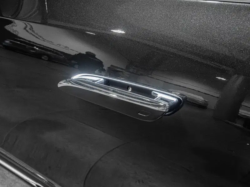 Mercedes-Benz Classe E nuova a Ancona (11)