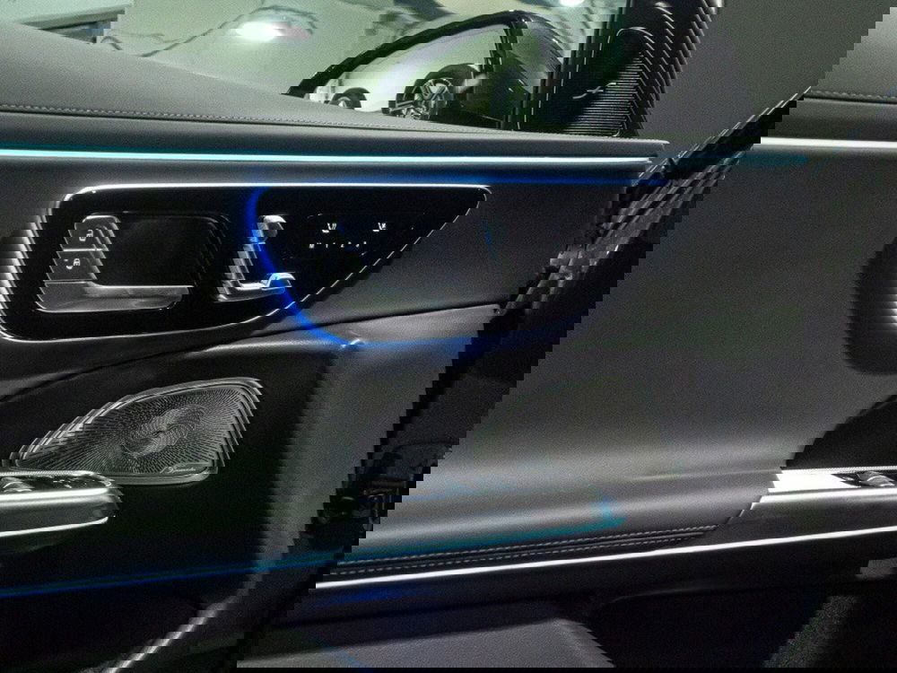 Mercedes-Benz Classe E nuova a Ancona (12)