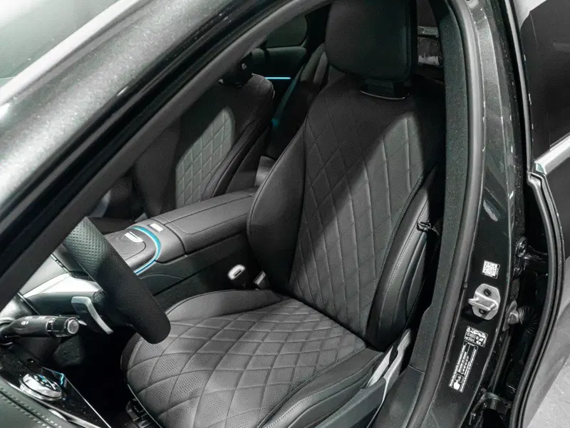 Mercedes-Benz Classe E nuova a Ancona (14)