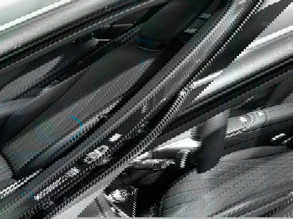 Mercedes-Benz Classe E nuova a Ancona (14)