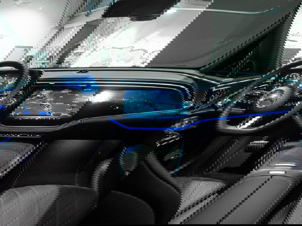 Mercedes-Benz Classe E nuova a Ancona (18)