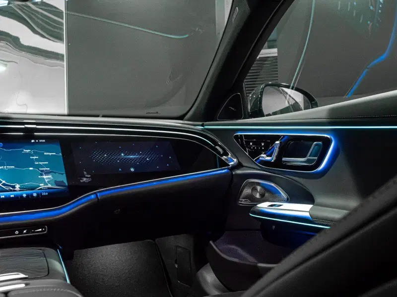 Mercedes-Benz Classe E nuova a Ancona (19)