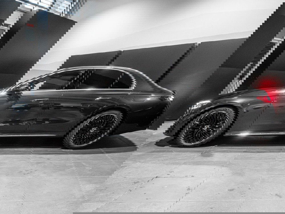 Mercedes-Benz Classe E nuova a Ancona (2)