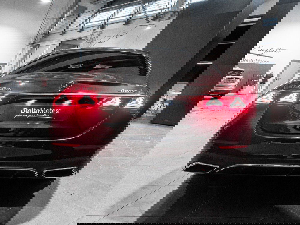 Mercedes-Benz Classe E nuova a Ancona (3)