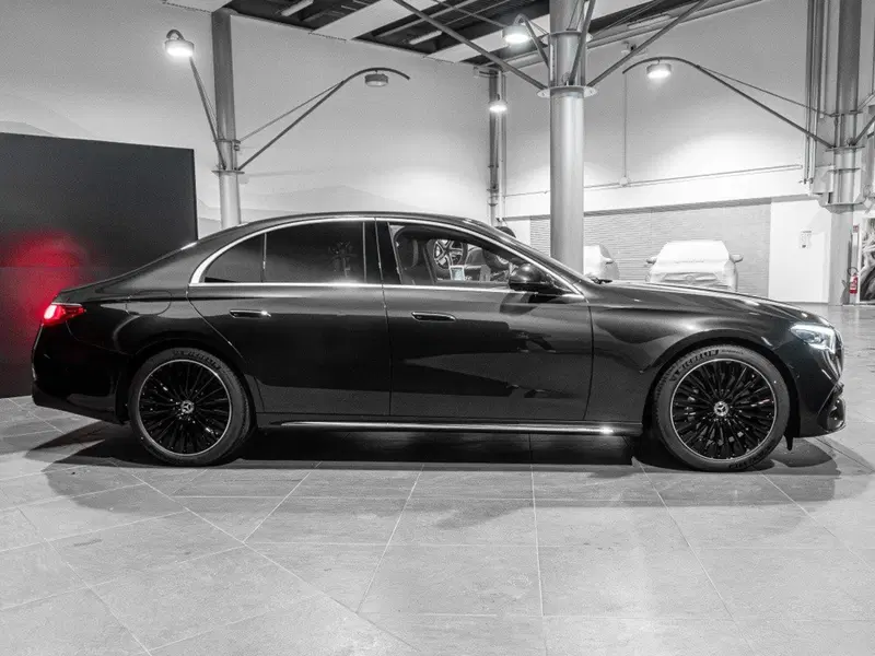 Mercedes-Benz Classe E nuova a Ancona (4)