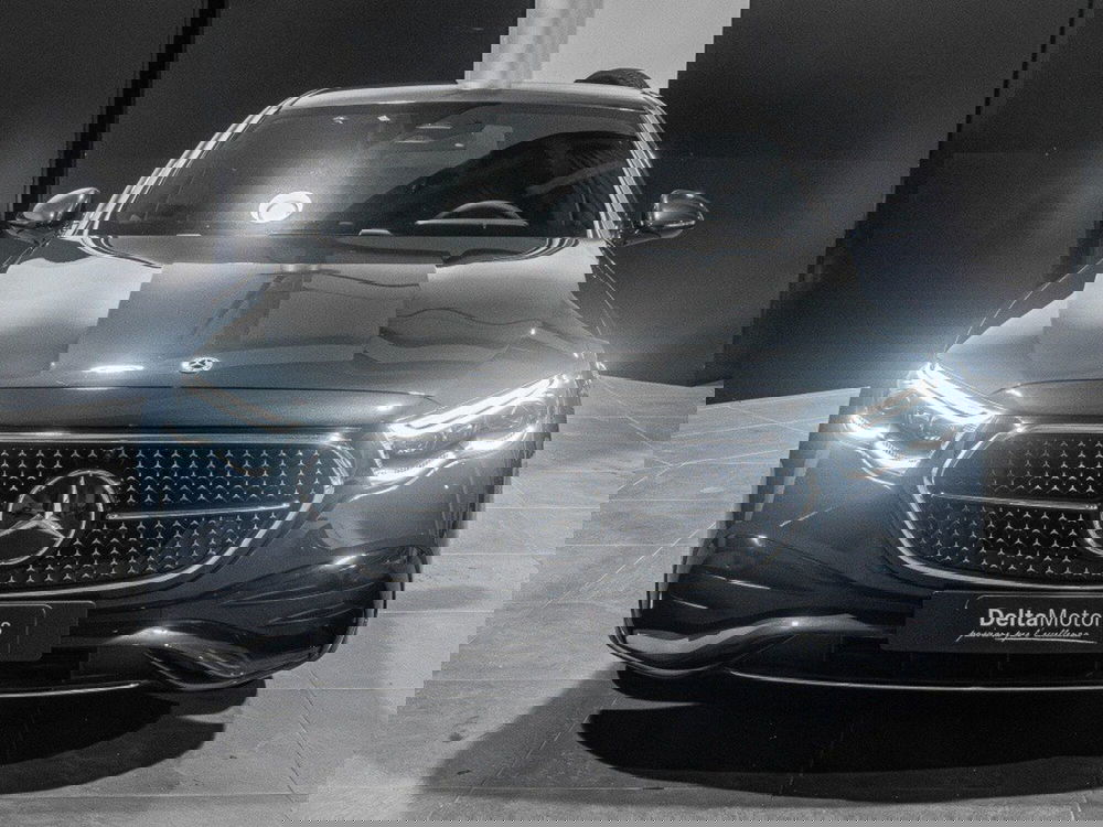Mercedes-Benz Classe E nuova a Ancona (5)