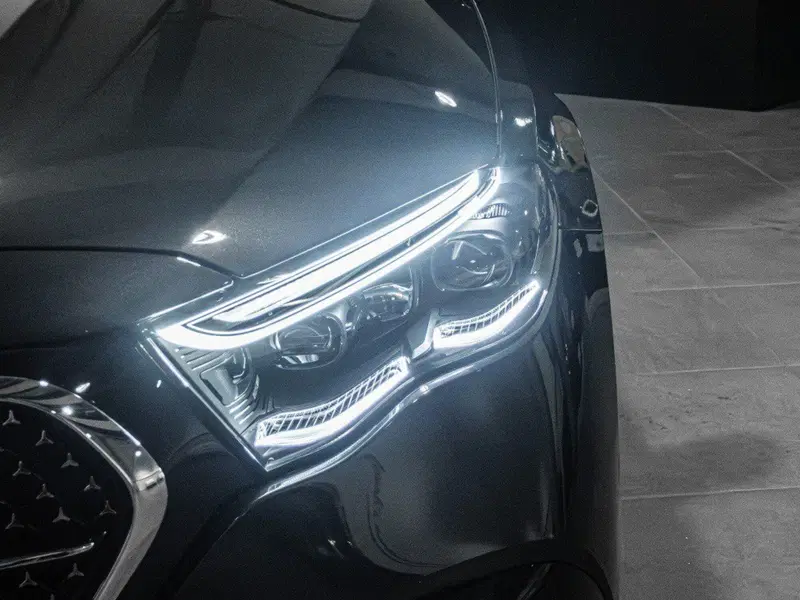 Mercedes-Benz Classe E nuova a Ancona (6)
