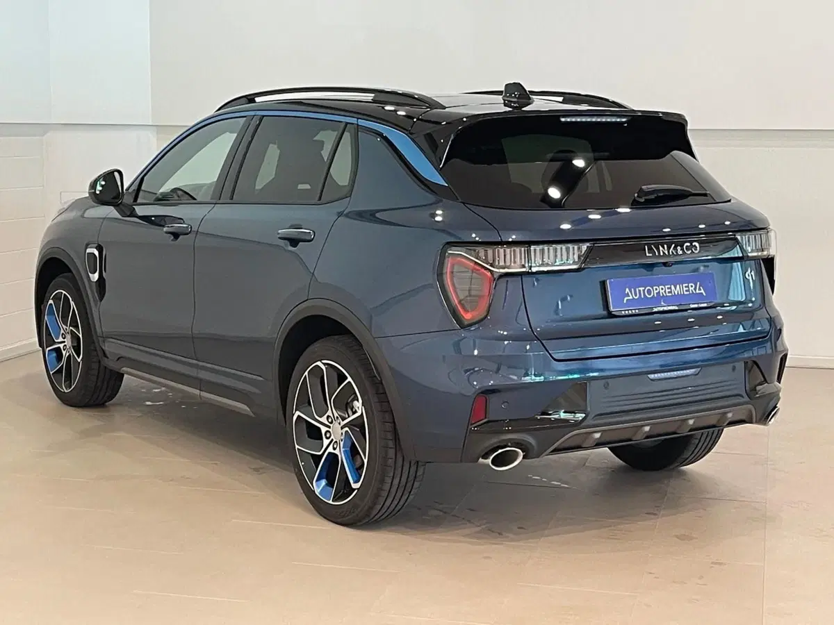 Lynk & Co 01 usata a Como (8)