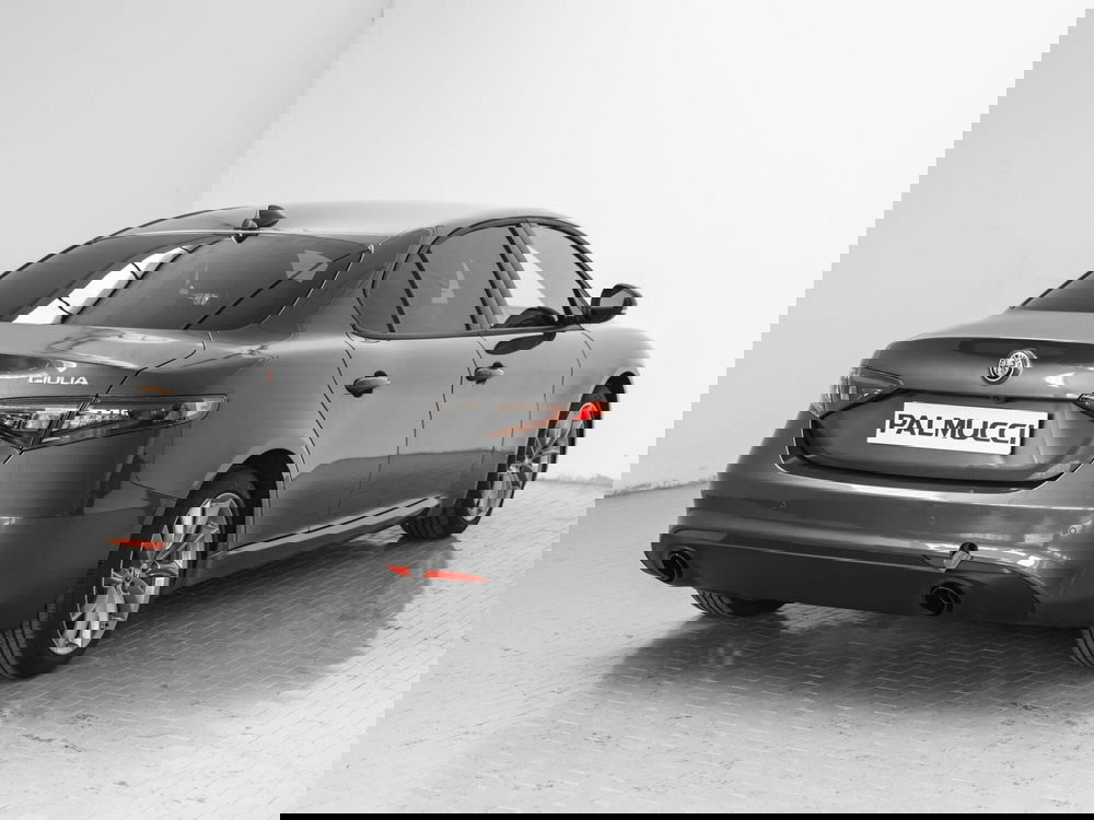 Alfa Romeo Giulia nuova a Prato (4)