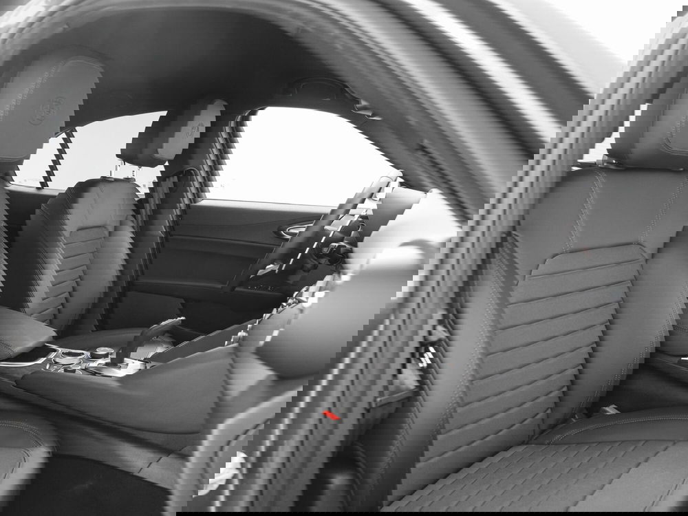 Alfa Romeo Giulia nuova a Prato (9)