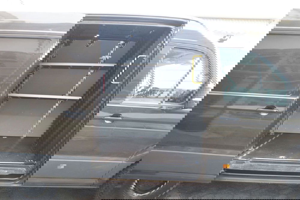 Volkswagen Veicoli Commerciali Crafter Furgone usata a Torino (7)