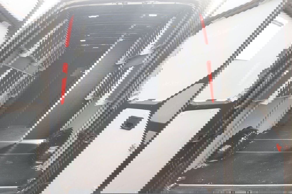 Volkswagen Veicoli Commerciali Crafter Furgone usata a Torino (9)