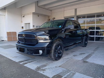 Ram Ram Pick-up Ram 1500 5.7 V8 Crew Cab Classic SLT Warlock 395cv at8 del 2022 usata a Asti
