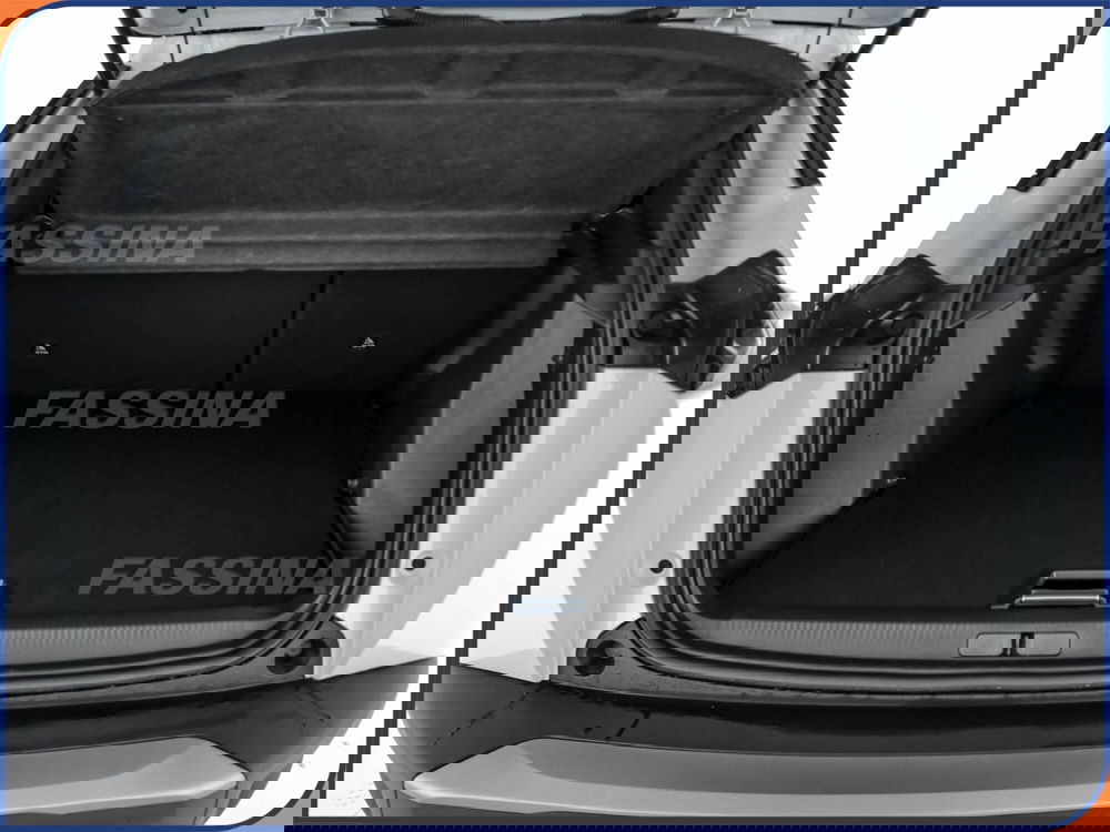 Peugeot 2008 usata a Milano (11)