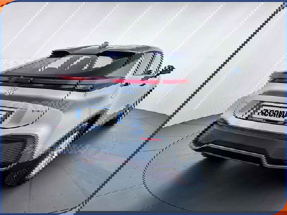 Toyota Toyota C-HR nuova a Milano (6)