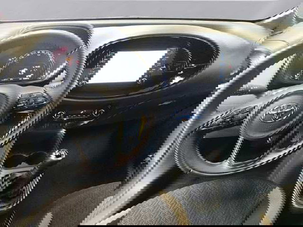 Toyota Aygo X usata a Milano (11)
