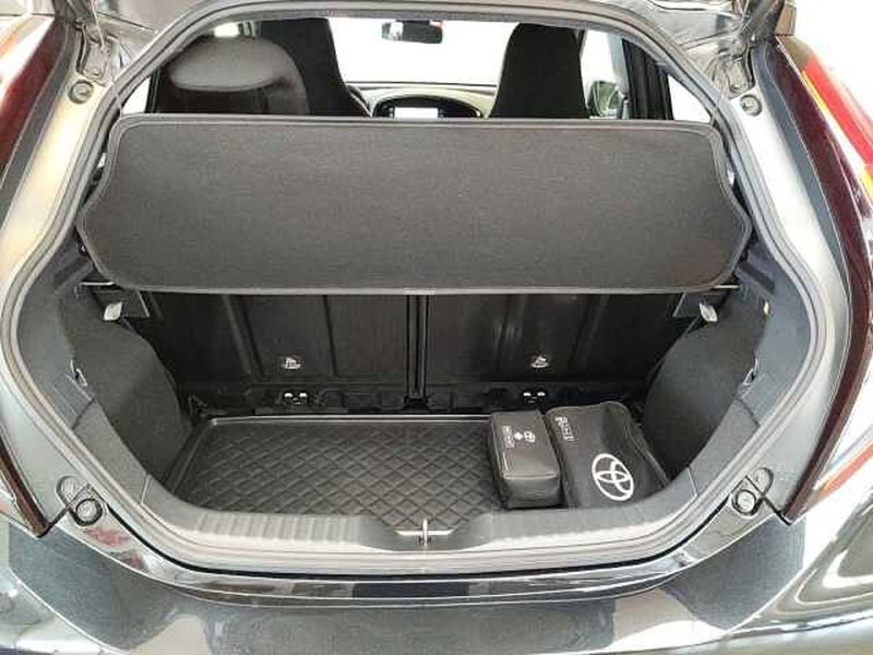 Toyota Aygo X usata a Milano (15)