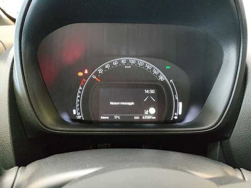 Toyota Aygo X usata a Milano (18)