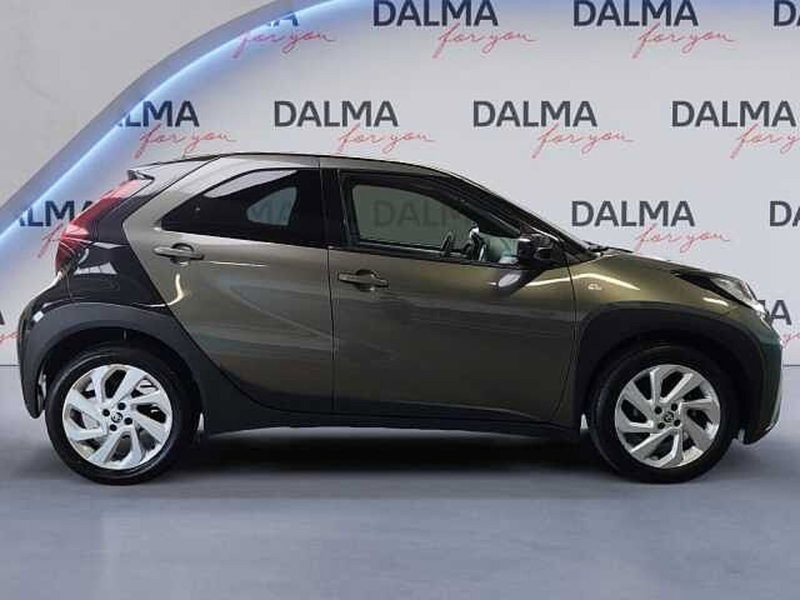 Toyota Aygo X usata a Milano (6)