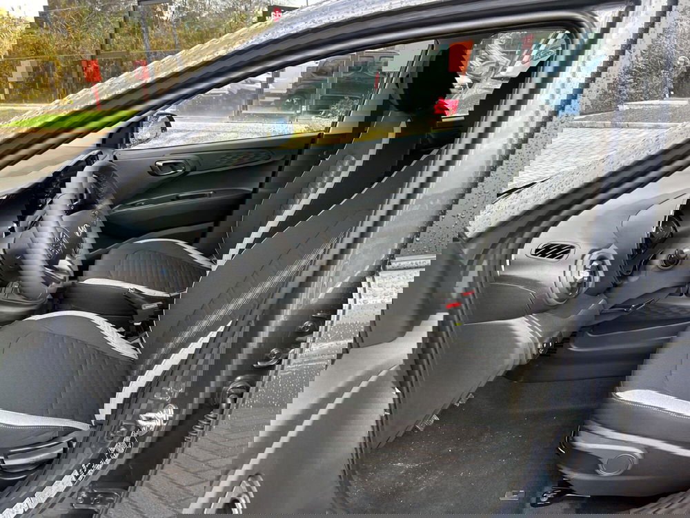 Hyundai i10 nuova a Latina (13)