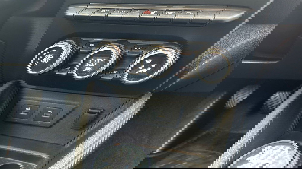 Dacia Duster usata a Padova (10)