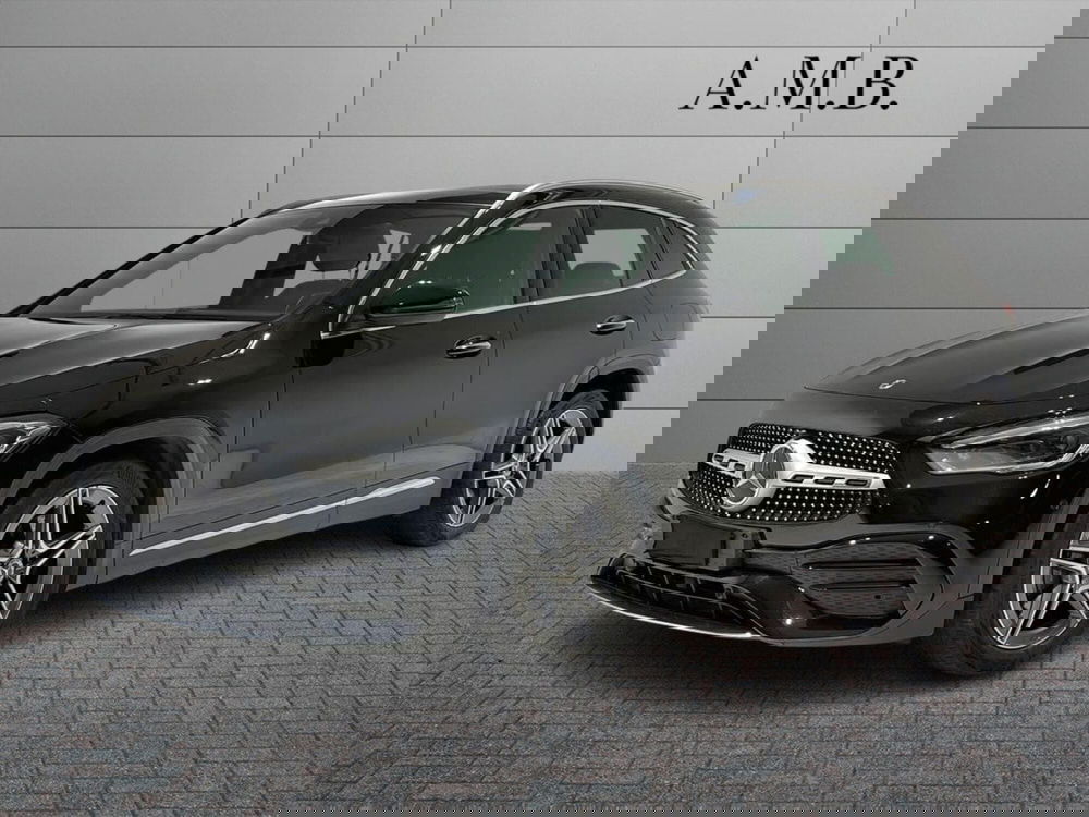 Mercedes-Benz GLA SUV usata a Napoli