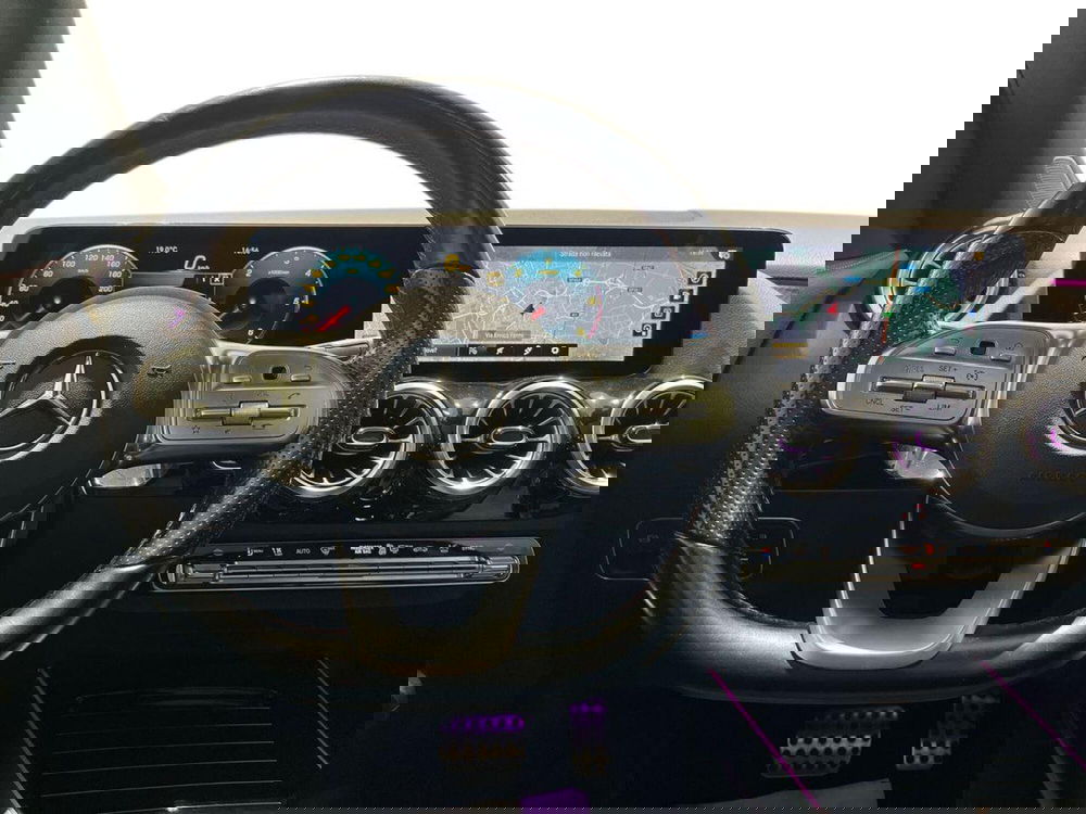 Mercedes-Benz GLA SUV usata a Napoli (11)