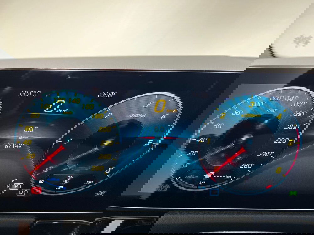 Mercedes-Benz GLA SUV usata a Napoli (13)