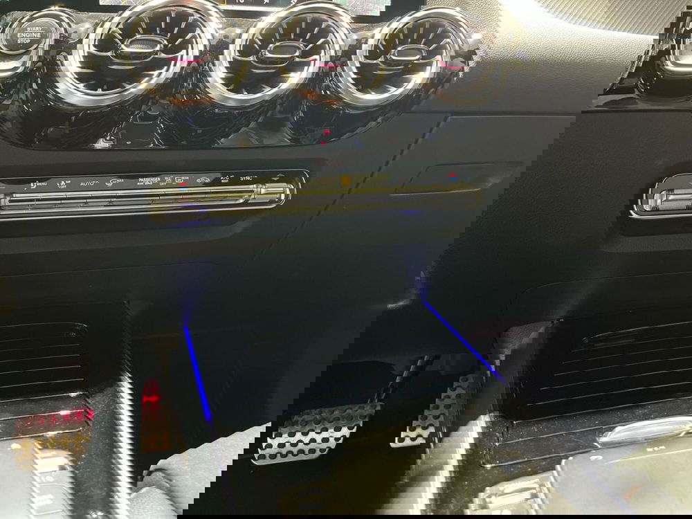 Mercedes-Benz GLA SUV usata a Napoli (14)