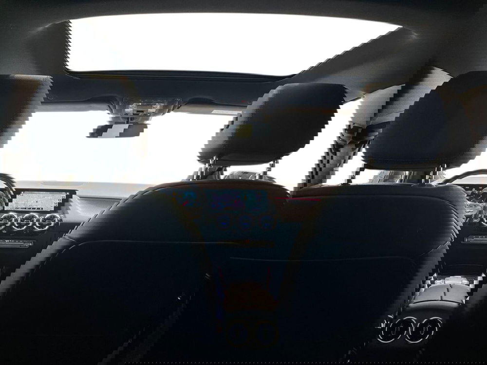 Mercedes-Benz GLA SUV usata a Napoli (18)