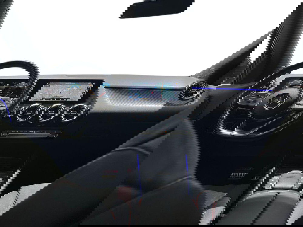 Mercedes-Benz GLA SUV usata a Napoli (9)