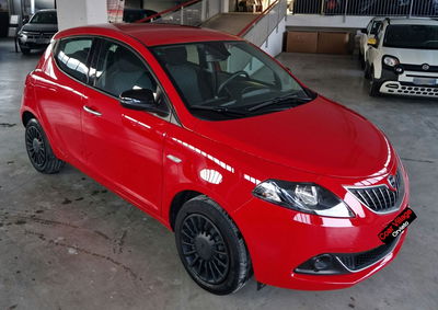 Lancia Ypsilon 1.0 FireFly 5 porte S&amp;S Hybrid Silver Plus del 2022 usata a Orvieto