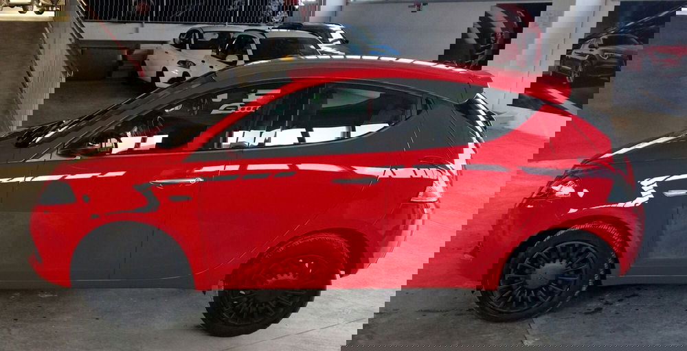 Lancia Ypsilon usata a Terni (3)