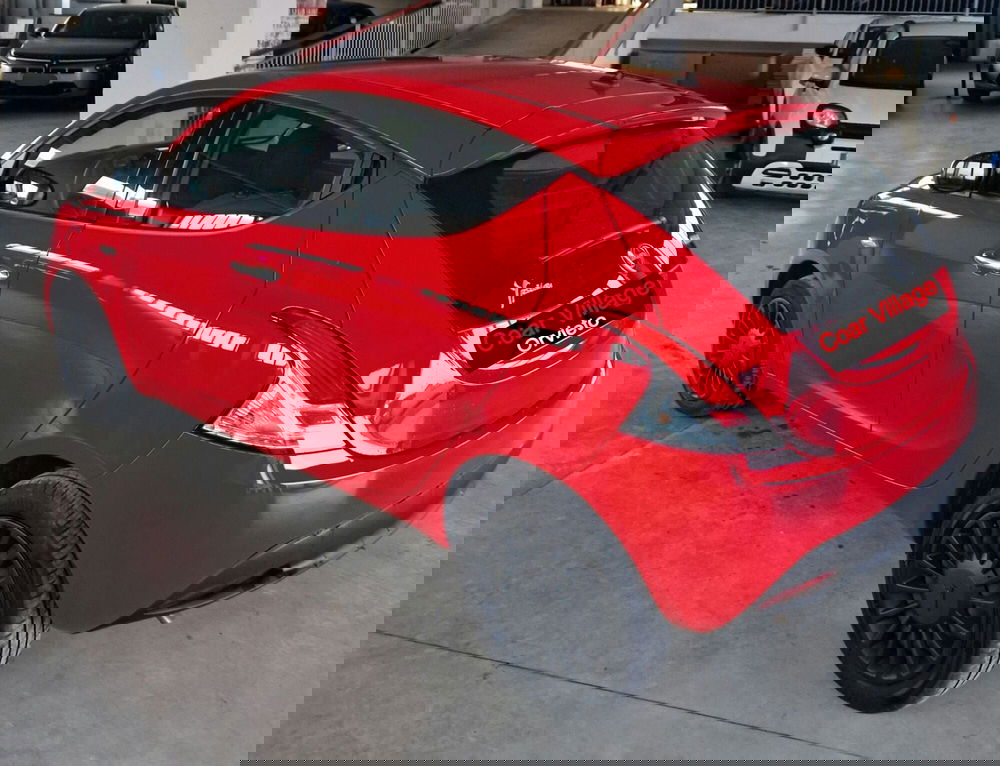 Lancia Ypsilon usata a Terni (4)